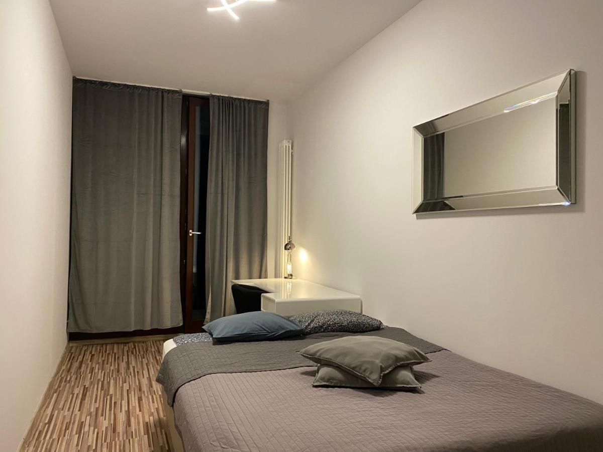 Two Rooms Apartment Triton Park Βαρσοβία Εξωτερικό φωτογραφία
